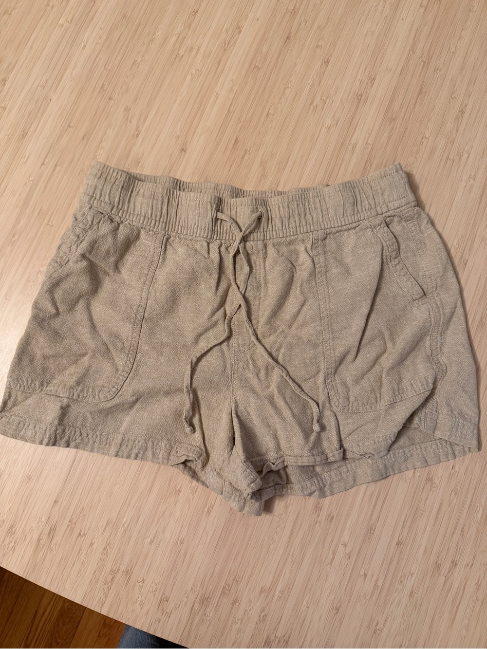 Gap Women's Casual Drawstring Beach Shorts in Light Taupe